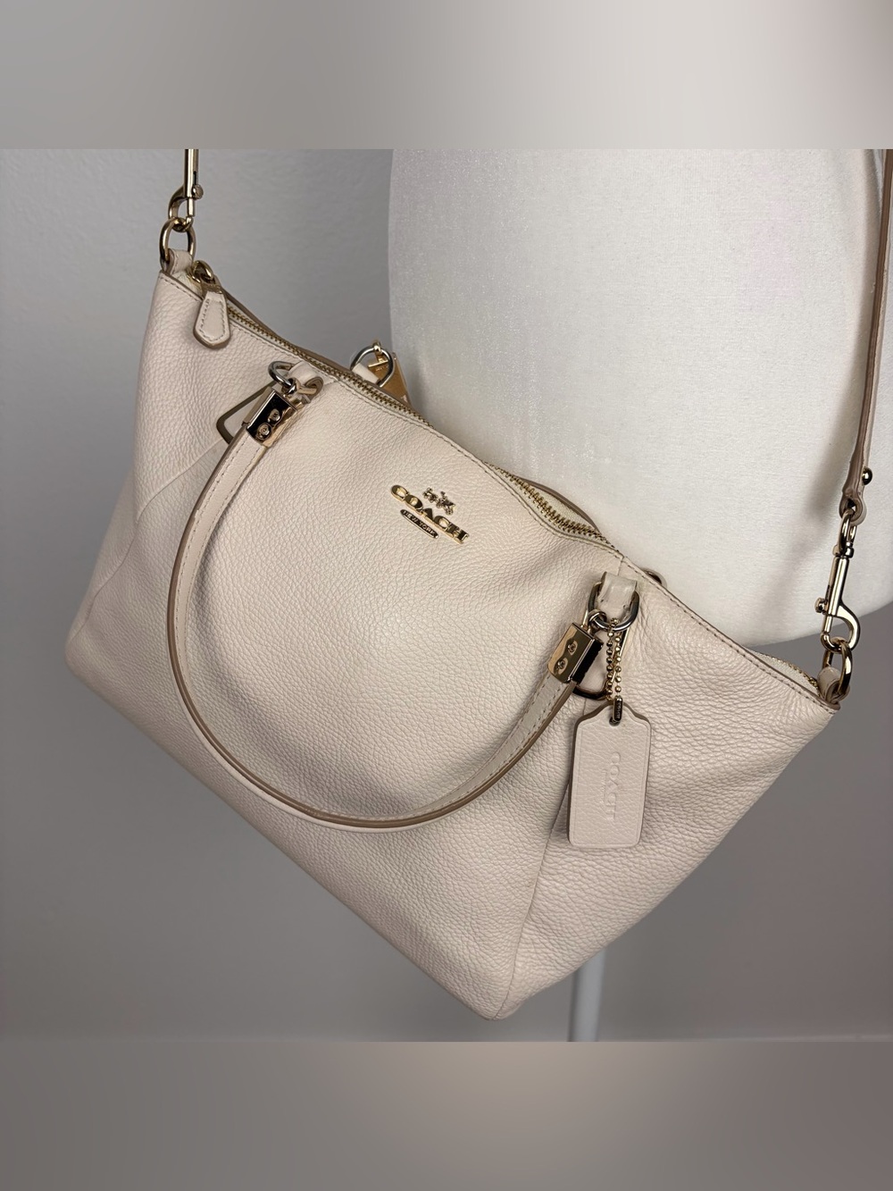 Coach Kelsey Satchel Crossbody Bag White L038